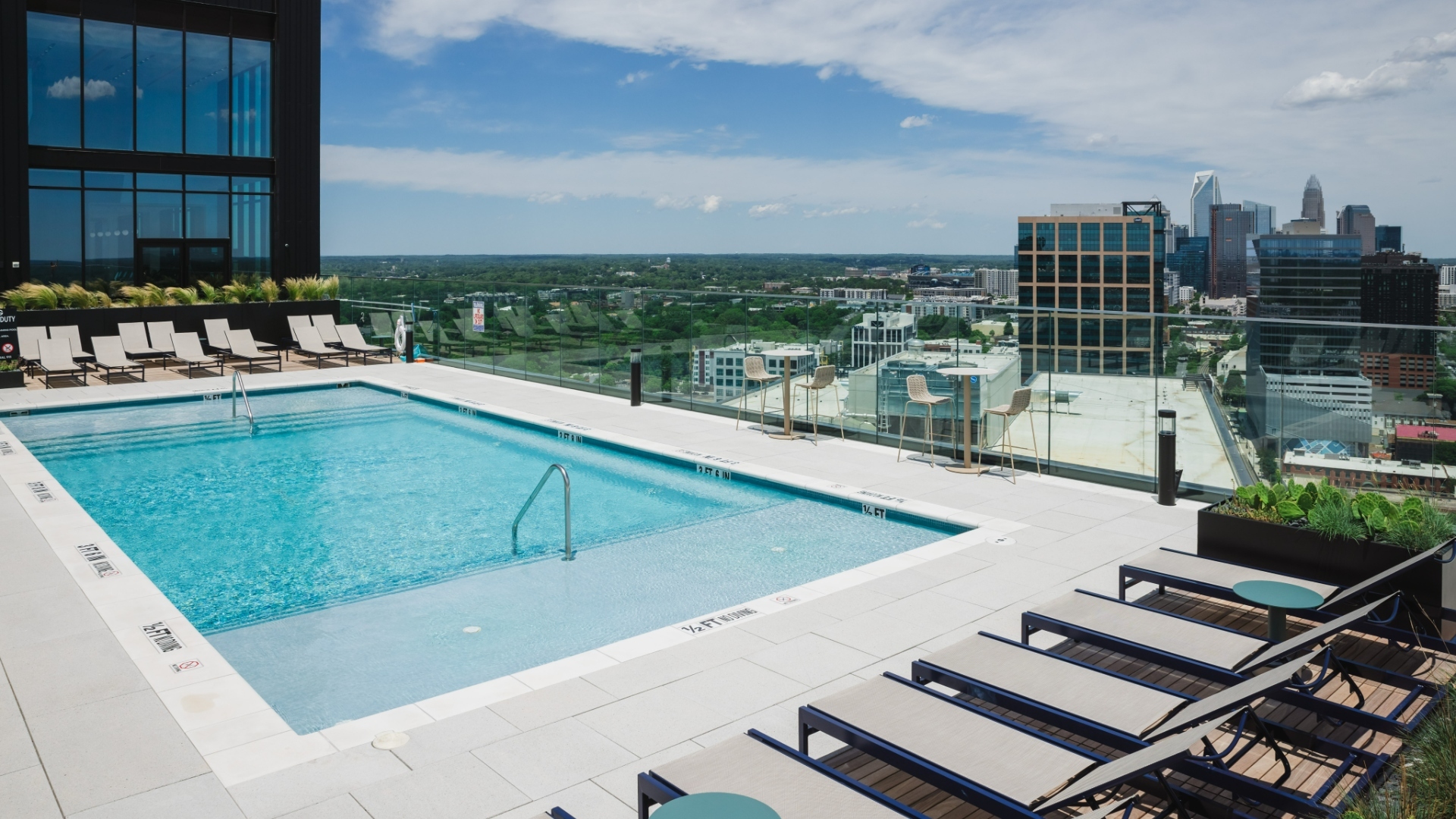 Linea-Luxury-Pool-Charlotte-North-Carolina