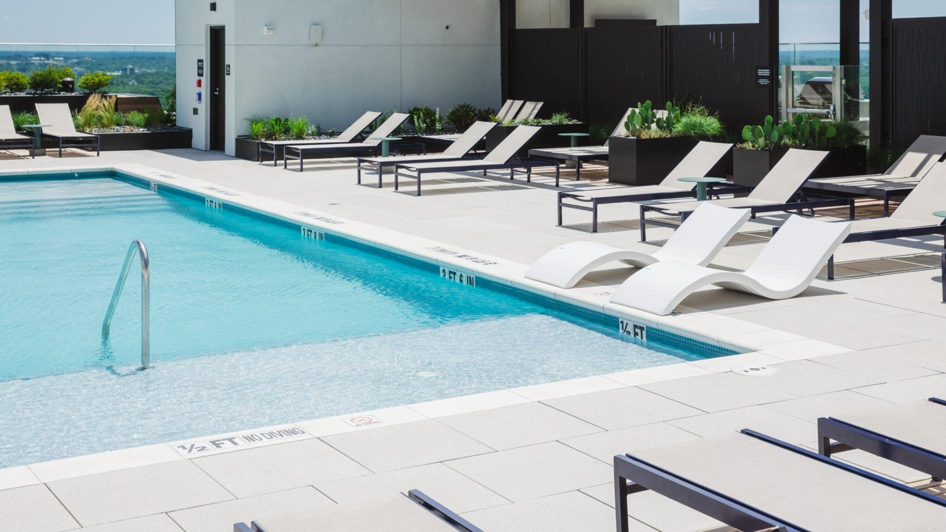 Linea-Luxury-Pool-Charlotte-North-Carolina