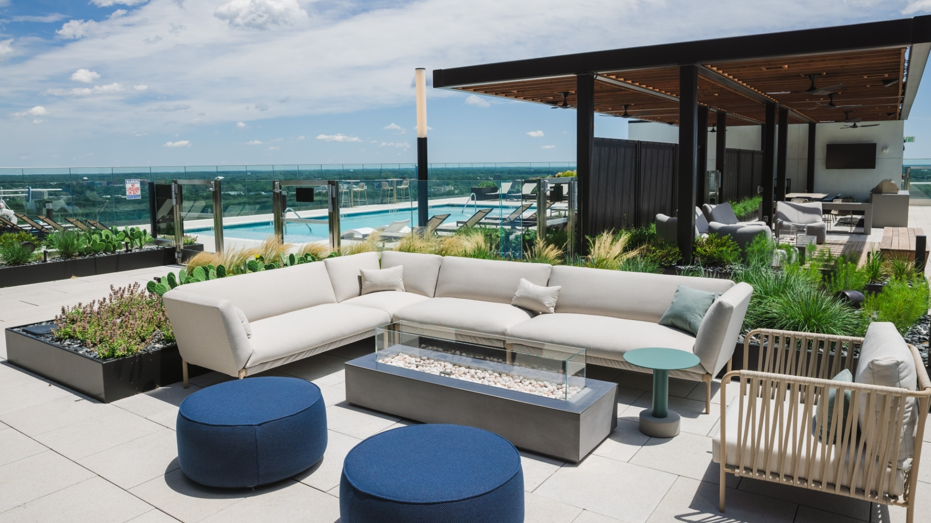 Linea-Luxury-Rooftop-Charlotte-North-Carolina