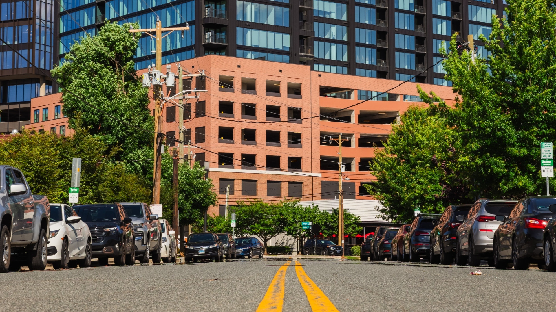 Linea-Luxury-Building-Exterior-Charlotte-North-Carolina